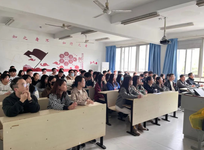 守護(hù)生命，防患未然——我系開(kāi)展防震應(yīng)急演練及心理疏導(dǎo)專題活動(dòng)